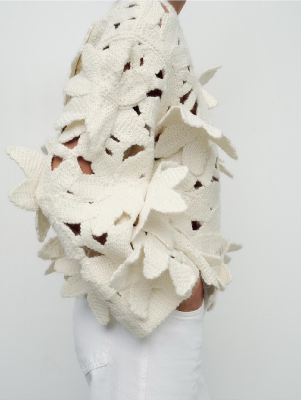 Zara Ivory 3D Textured Floral Openwork Crewneck Sweater size Medium NWT - Picture 2 of 5